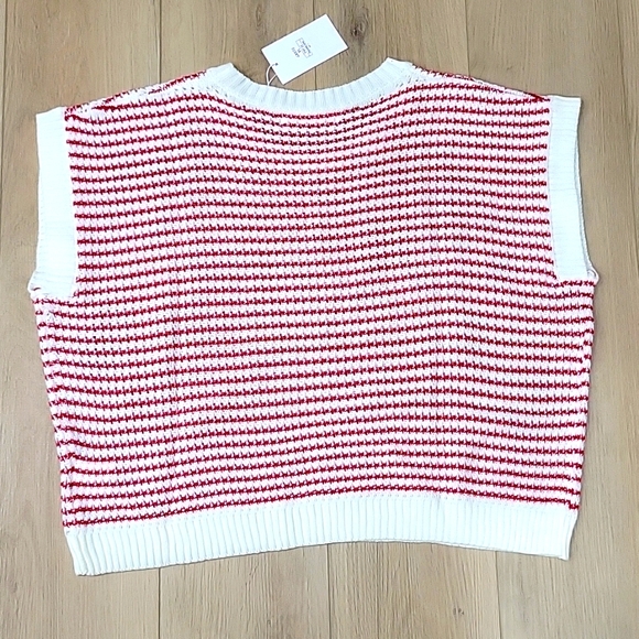 NWT Sleeveless Sweater Crewneck Red & White Size XL Baggy Oversized - Picture 14 of 16